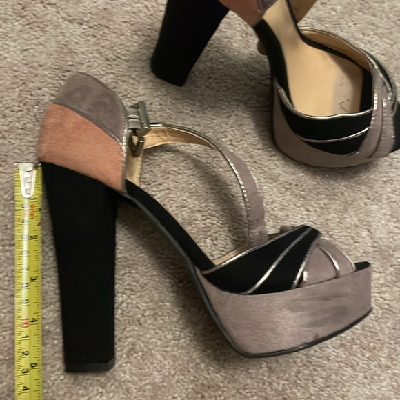 Laurel Conrad Platform Shoes - Picture 8 of 10
